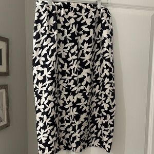 Maggy London Black and White Floral Pencil Skirt